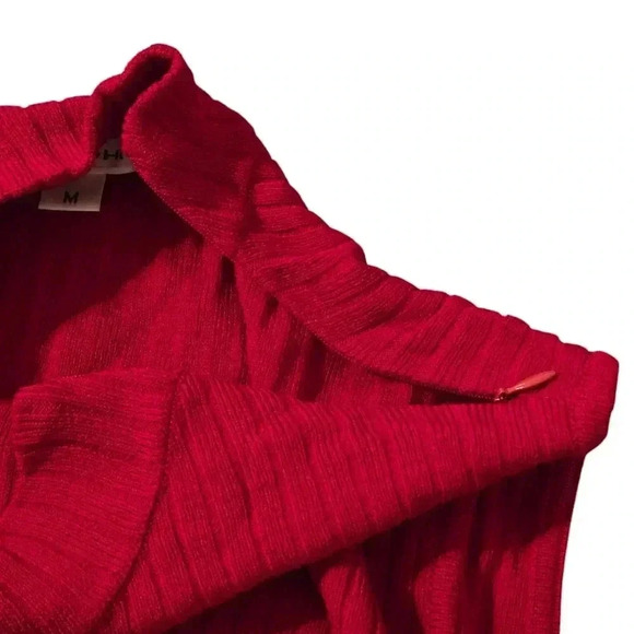 St. John Red Top Stretch Size Medium Sleeveless - Picture 8 of 11